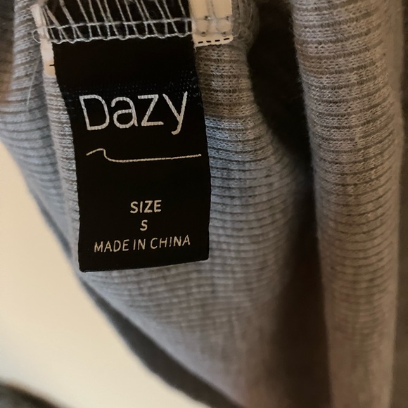 Cute Lace Graphic Tank Top - Picture 5 of 5